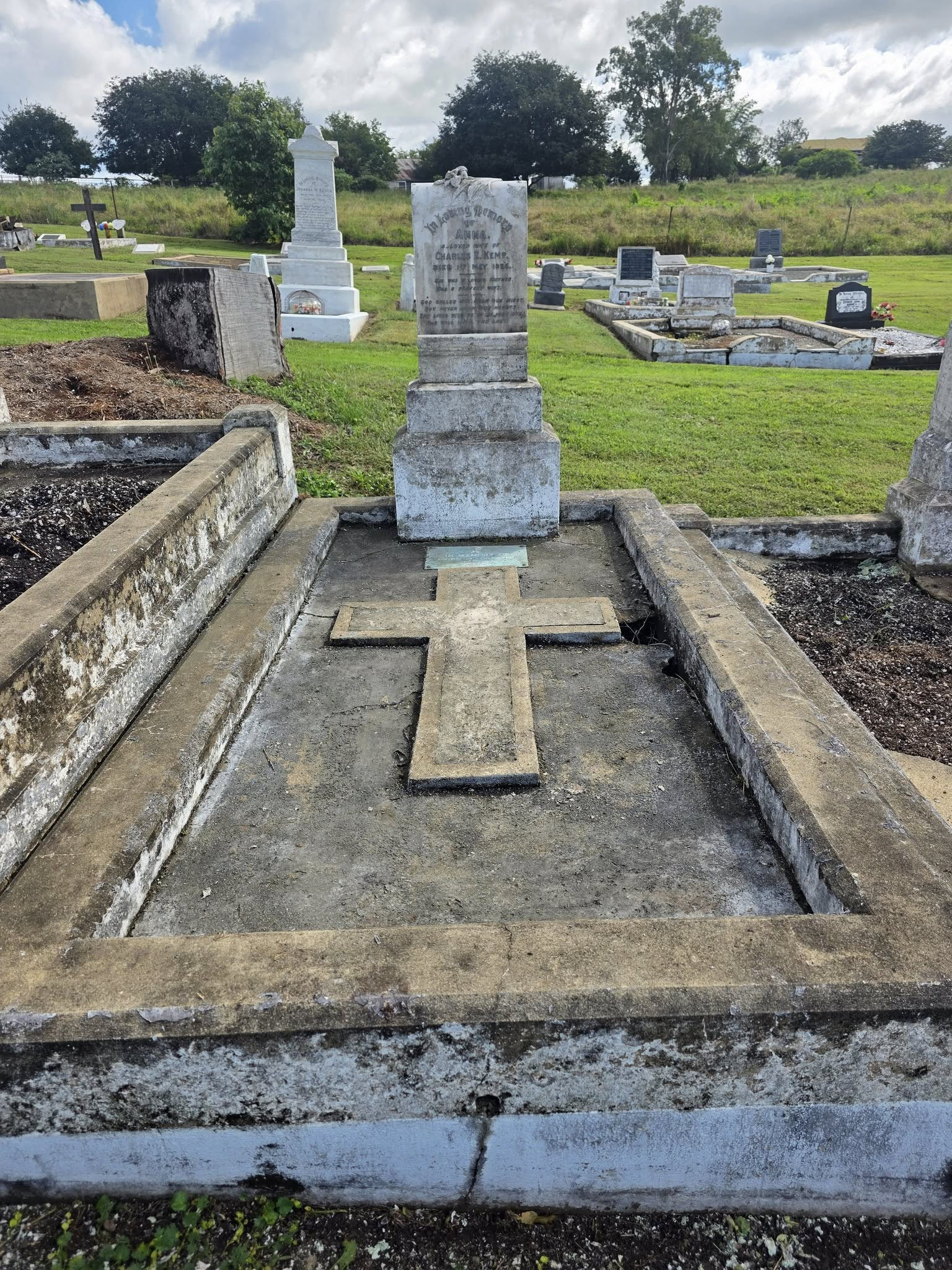 Grave aft er cleaned by Friends of Kilcoy Cemetery