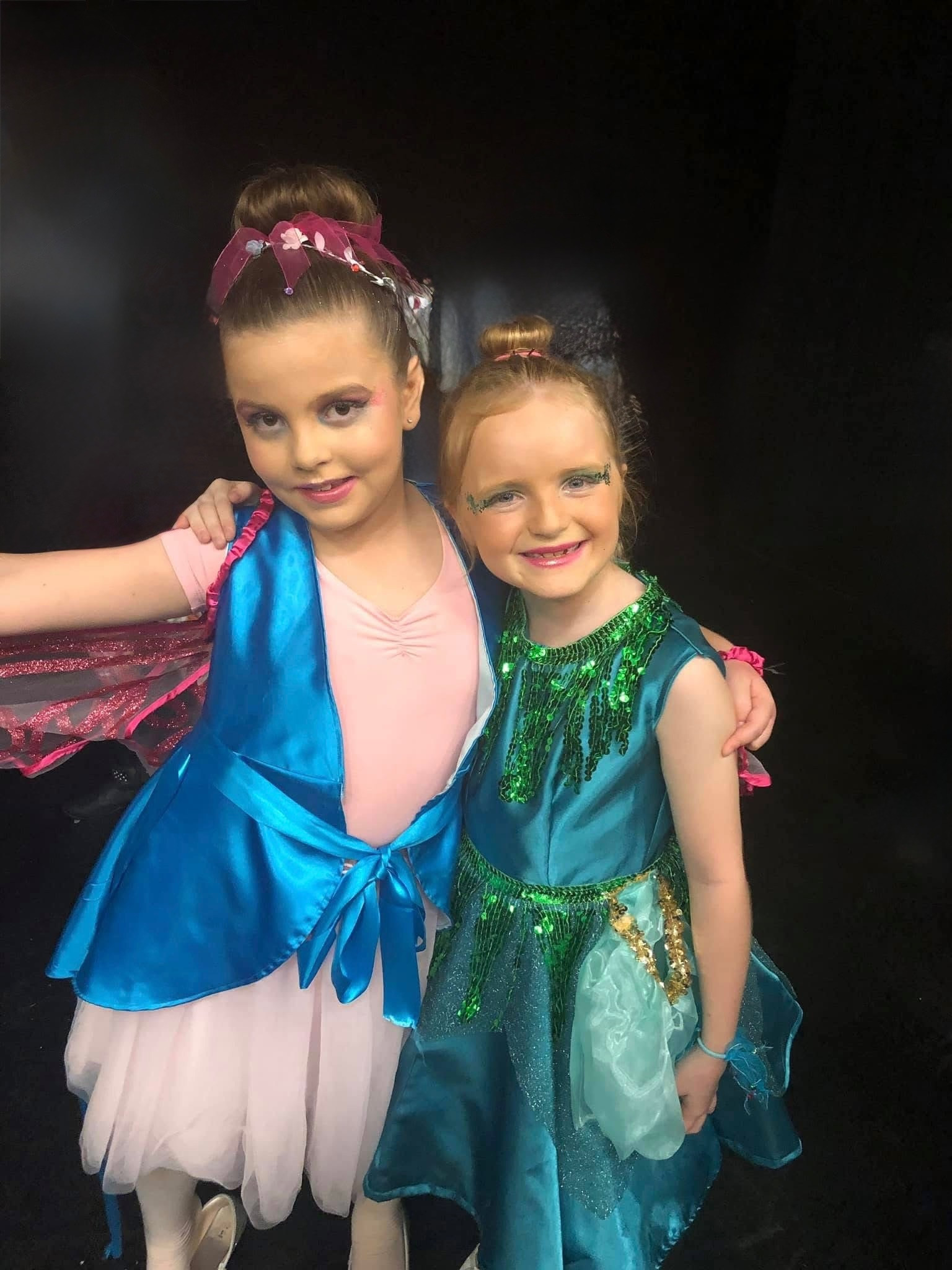 Zara as Silvermist and Lola as Tinkerbell at their very fi rst musical together, ‘Peter Pan’ in 2019.