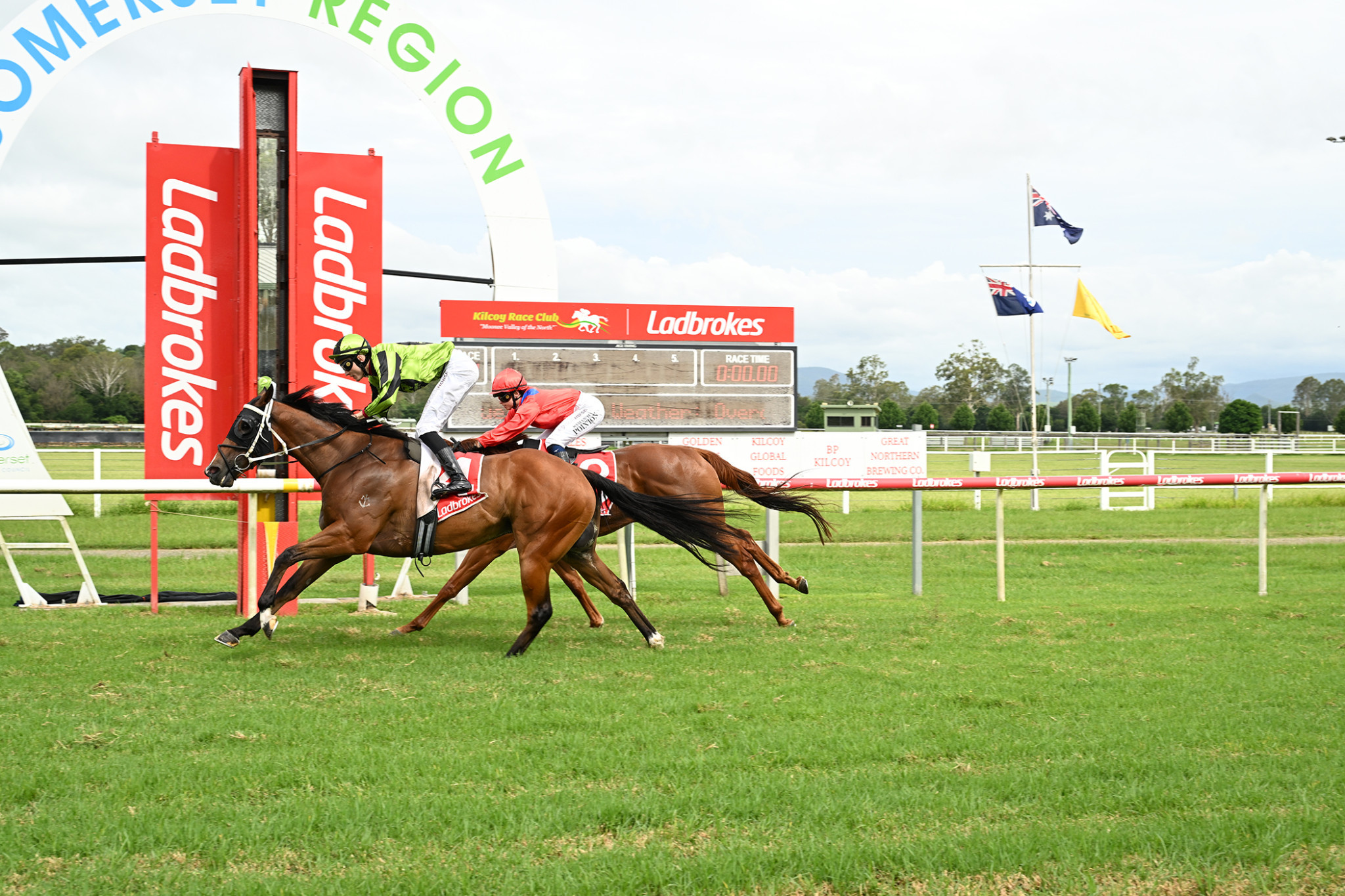 Kozani ridden by Justin Huxtrible.