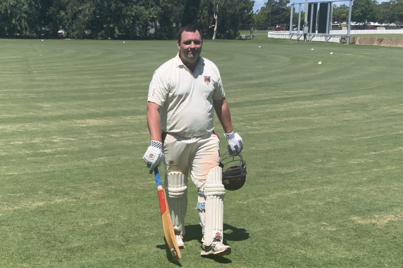 Jeremy Donahoo scored a useful 35 last Saturday as Caboolture had its second win of the season in Div 3 cricket.