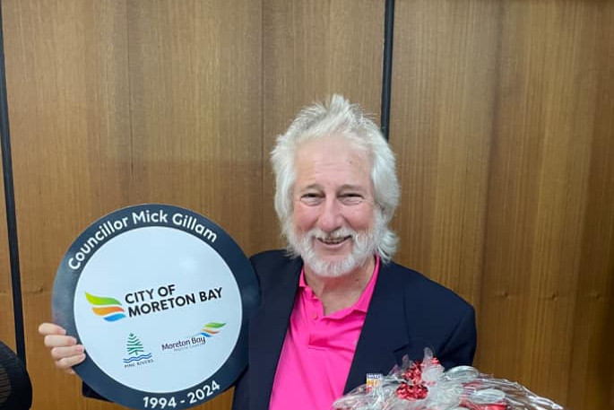 Retiring councillor gives sage advice to community - feature photo