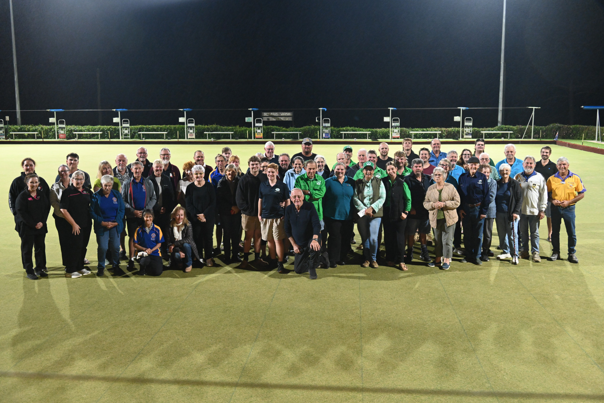 All teams and volunteers of the Woodford Business House Bowls at the fi nal on May 13.
