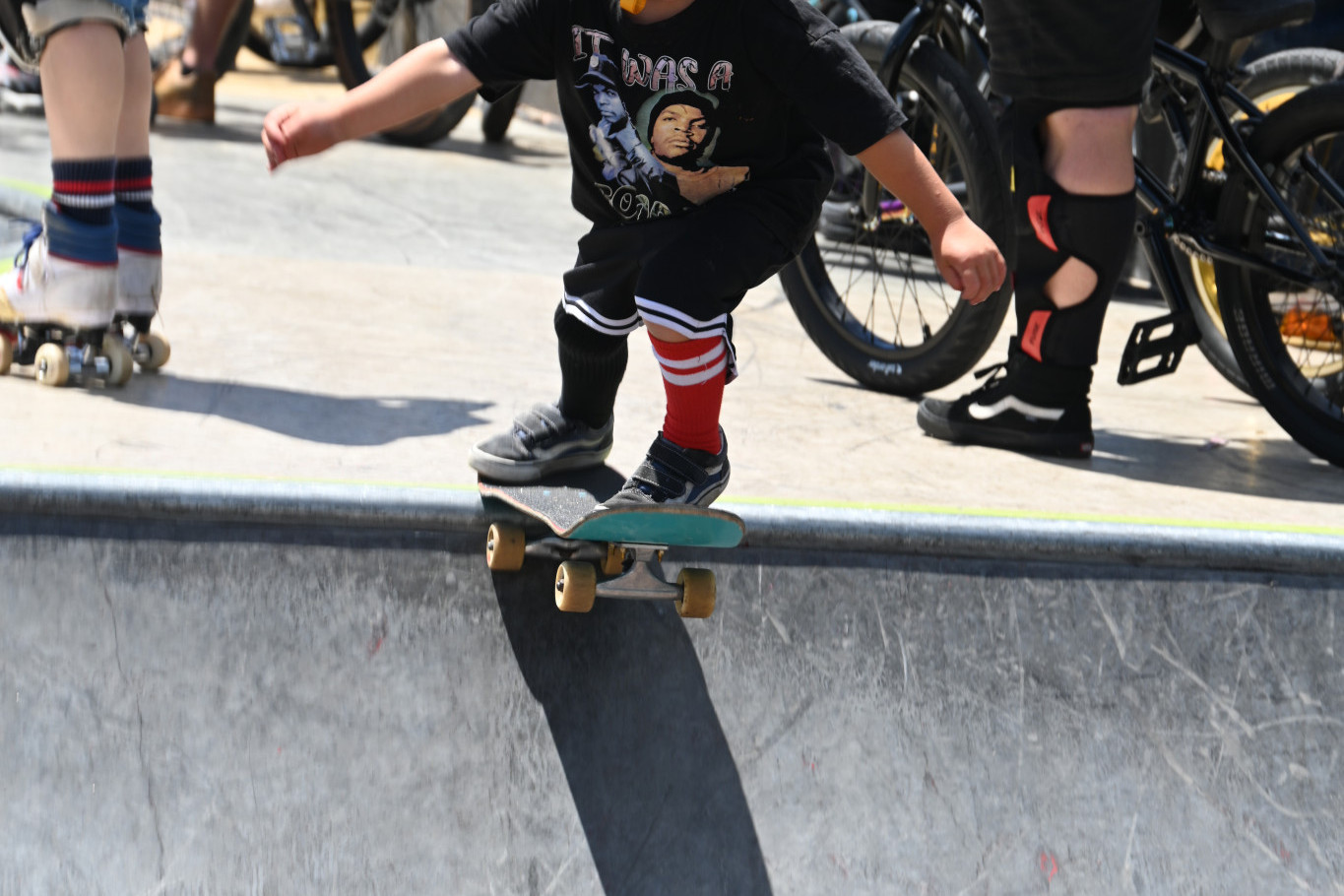 5-year-old Teariki shredding it.