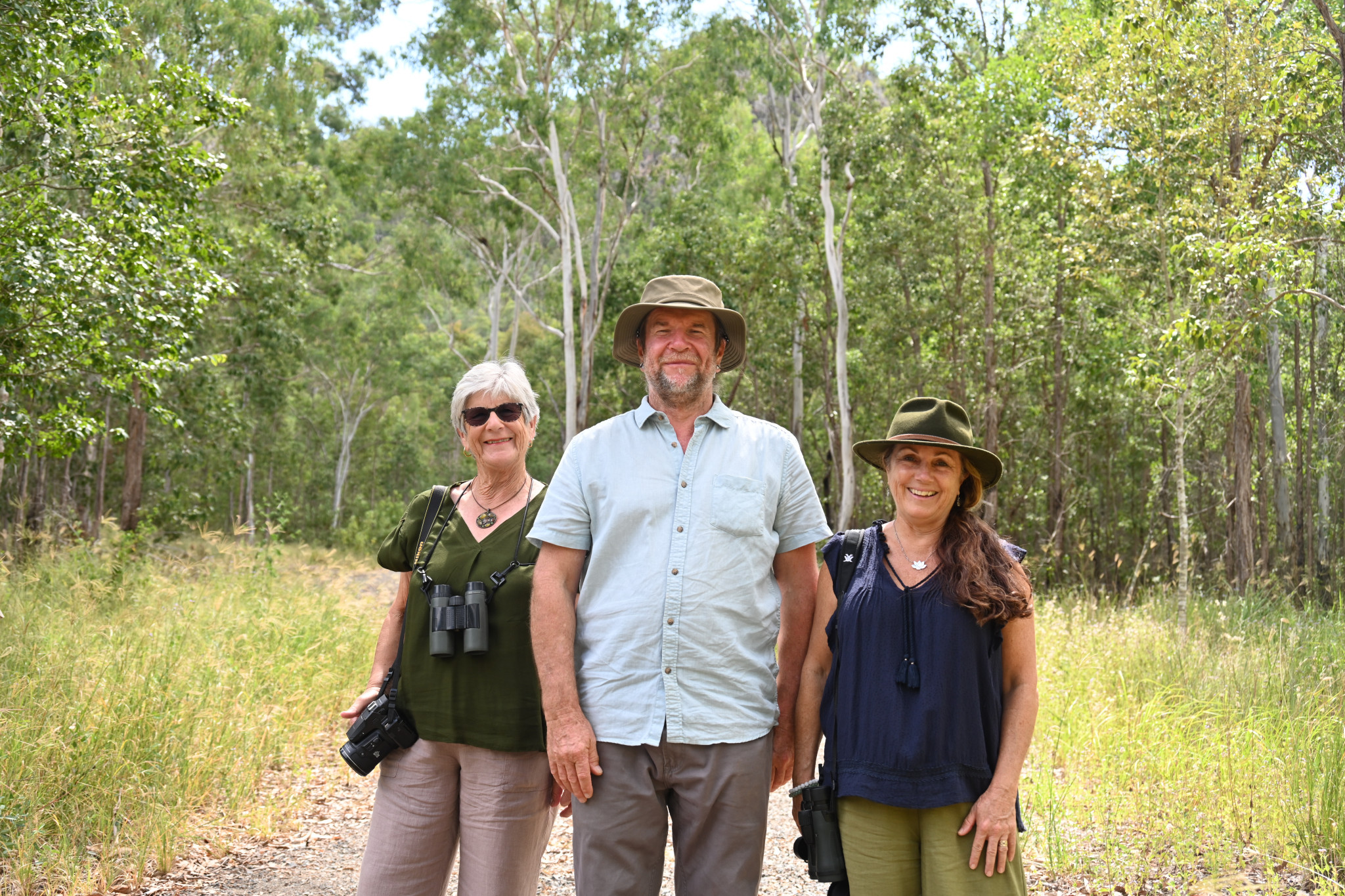 L-R: Helen Procter Brown, Care4esK president, Darren Bate, and partner Jaqcui Bate on Mt Glen Rock fi re trail.