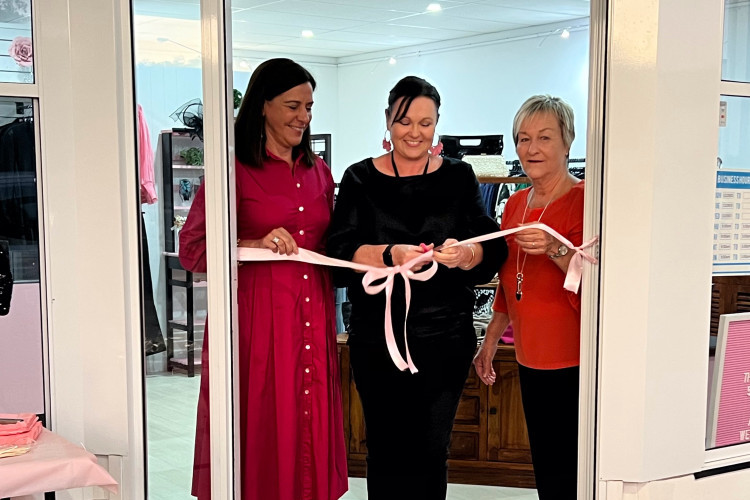 Deb Frecklington (State Member for Nanango), Nicola Choat (Nicola’s Boutique owner) and Helen Brieschke (Somerset Deputy Mayor) cut the ribbon at the opening of Nicola’s Boutique.