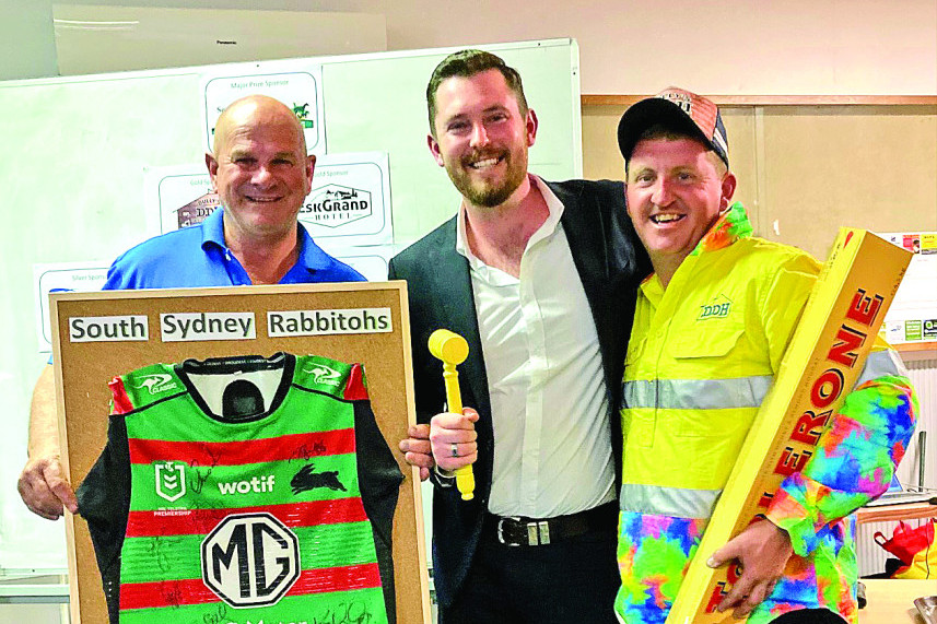 Toogoolawah Kindy Charity Day was held at Toogoolawah Golf Club last Saturday. Donated Rabbits jersey signed by all 2023 players and coaching staff was auctioned off by Peter Chant of Ray White. Peter Granzien was the lucky winner with a bid of $460. The 4.5kg tube of Toblerone went to Chris Morgan’for $130. All proceeds were donated to the Toogoolawah Kindergarten Fundraising Account. Well done Peter - a total of $590.