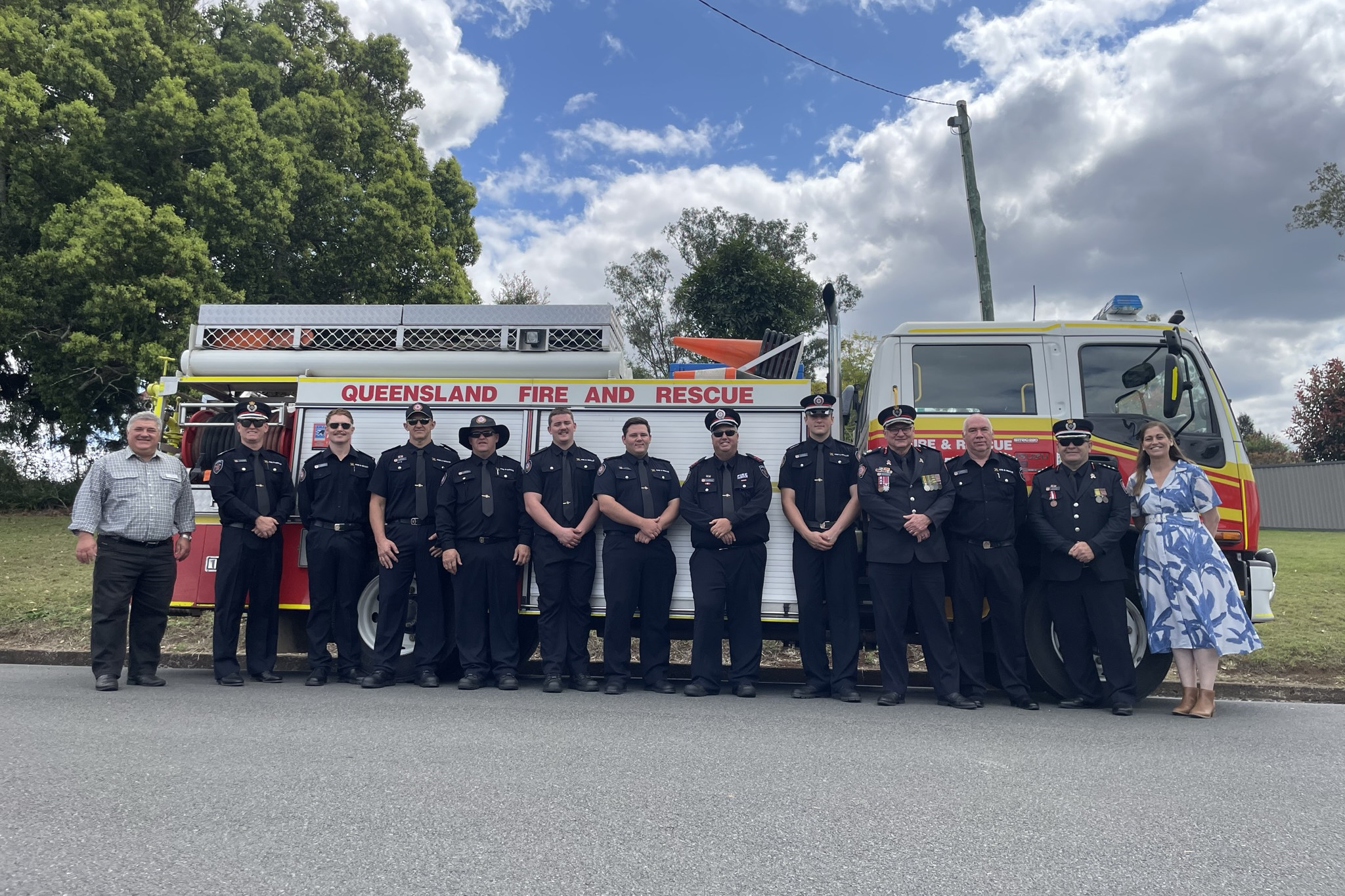 Kilcoy fi refi ghters with Cr Sally Jess, Cr Brett Freese, AC David Herman, and AI Sean Toohill.