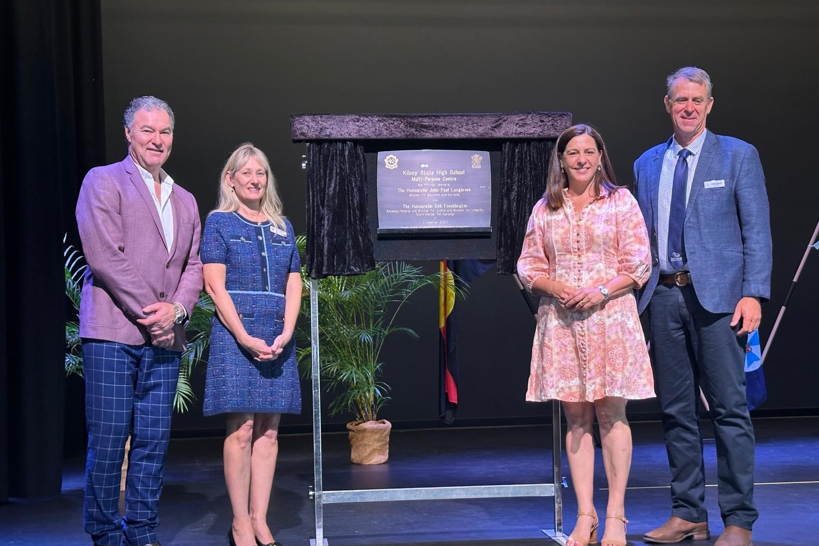 Hon John-Paul Langbroek, Minister for Education and the Arts, Principal Ms Kim Williams, Member for Nanango Deb Frecklington, Mayor Jason Wendt