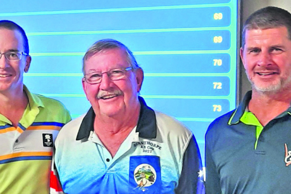 The 1st and 2nd rounds of the 2021 Men’s Championships were held at Kilcoy Golf Club over the weekend of 15 and 16 May. Sunday’s sponsor Lester Bechly (centre) pictured with winner Tony Nell (at right) and runner up Dan Sheehan.