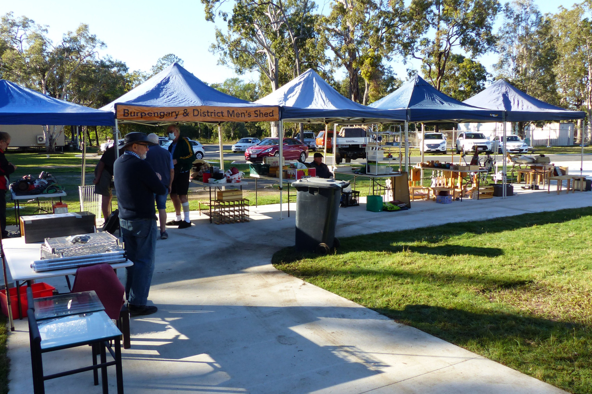 Burpengary Men’s Shed setting up for market day.