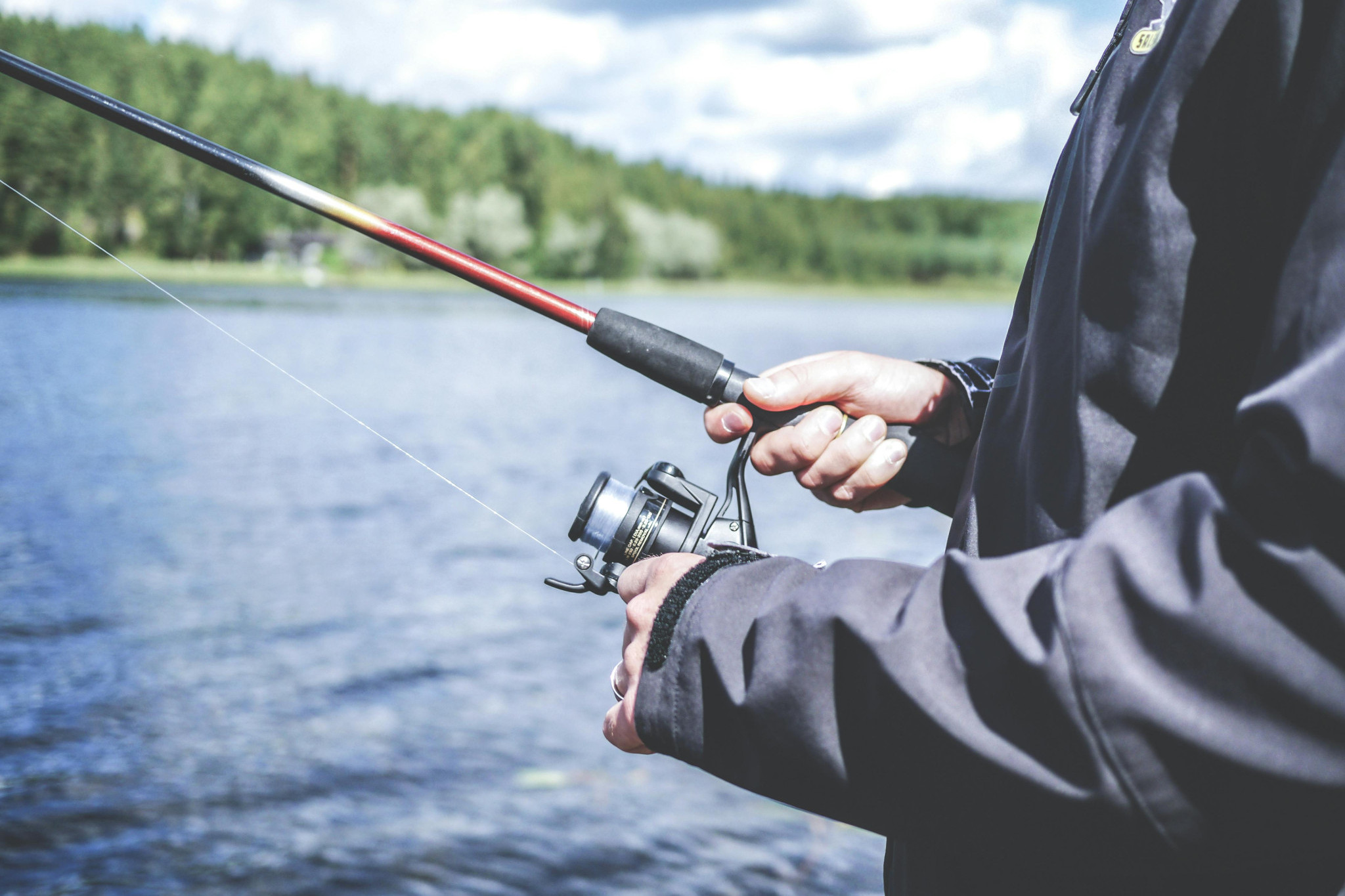 Anglers lured in to celebrate 25 years of fi sh stocking scheme - feature photo