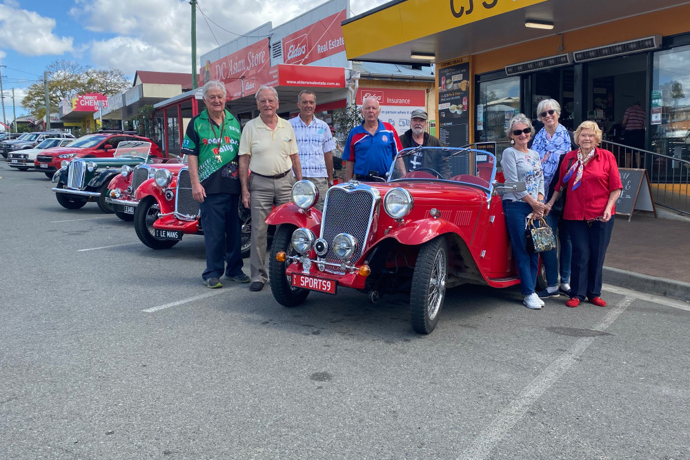 The ‘crews’ of the four vintage Singers about to leave Kilcoy on the last leg of their two-day journey through the Somerset region