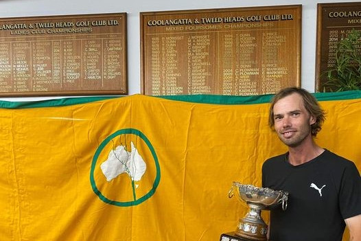 Woodford golfer shines - feature photo