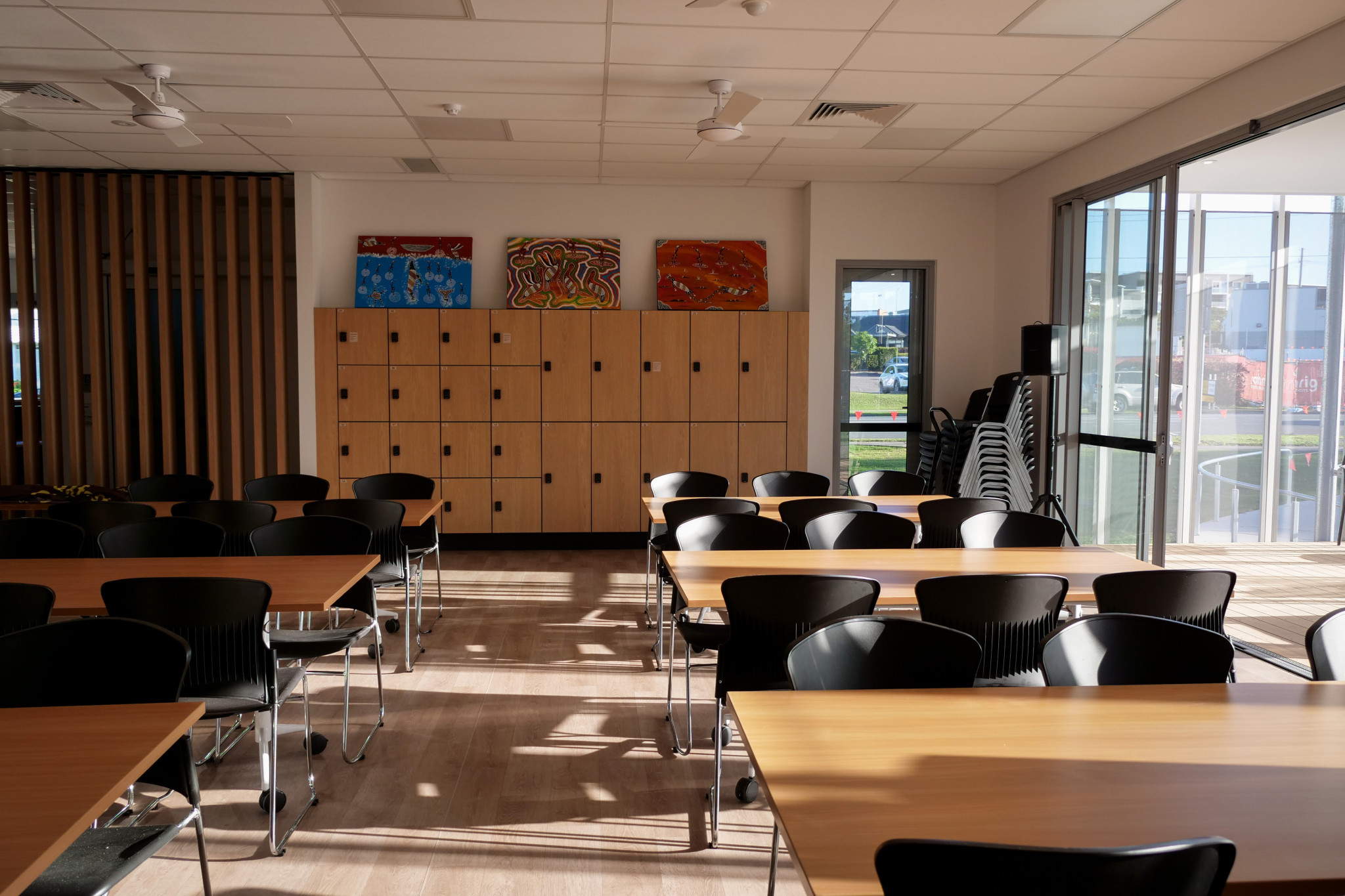 Peninsula Support Hub - dining area.