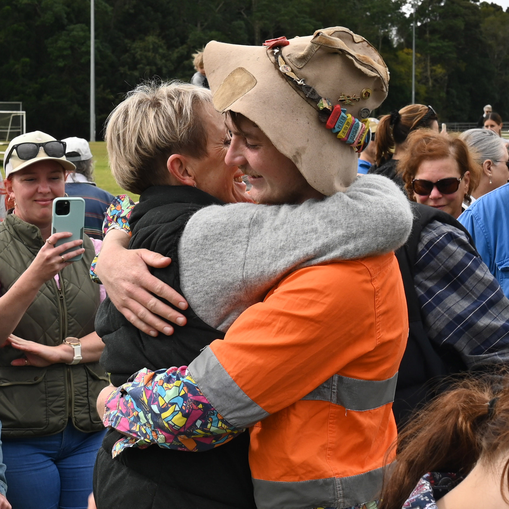 Sam and mum on arrival in Maleny.